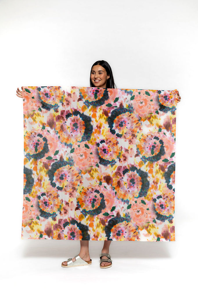 Grand foulard CERNY en coton imprimé-Grand foulard carré 100% coton imprimé