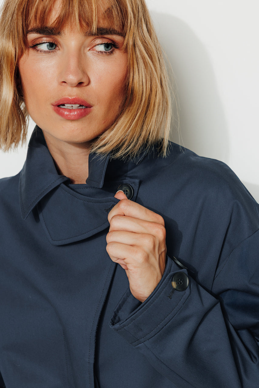 SAUZET - Trench oversize 100% coton déperlant MARINE - Trench & Coat
