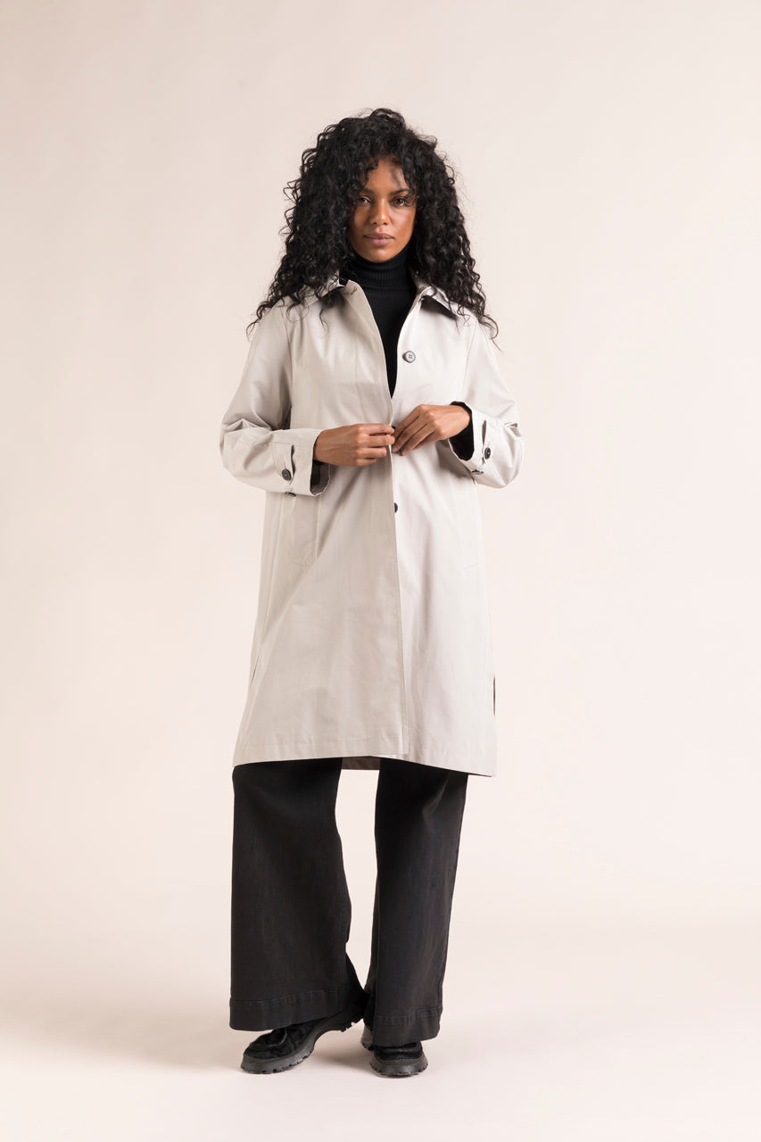 Trench femme esprit Redding en tissu deperlant gris Trench Coat Trench Coat France