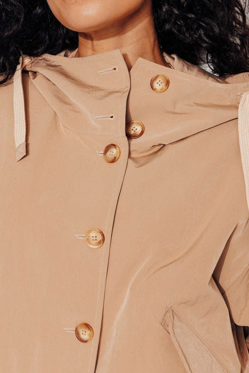 SUREAU - SUREAU - Veste courte, légère et déperlante CAMEL - Trench & Coat