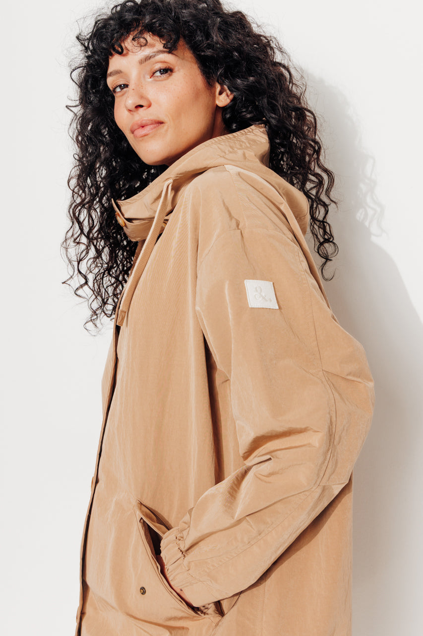 CORNUS - Parka décontractée à capuche déperlante camel
