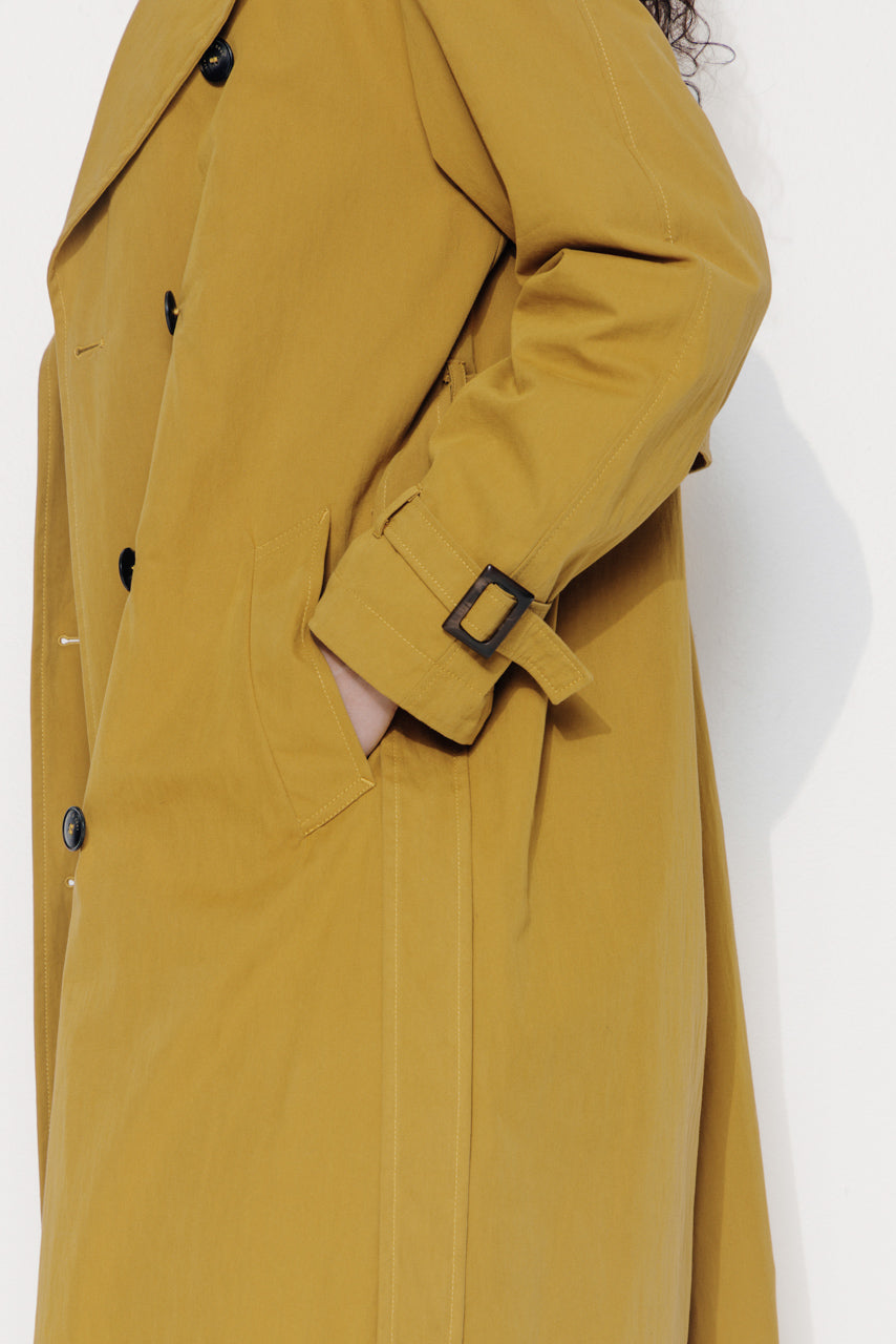 AMANDIER - AMANDIER - Trench long ceinturé en coton déperlant moutarde MOUTARDE - Trench & Coat