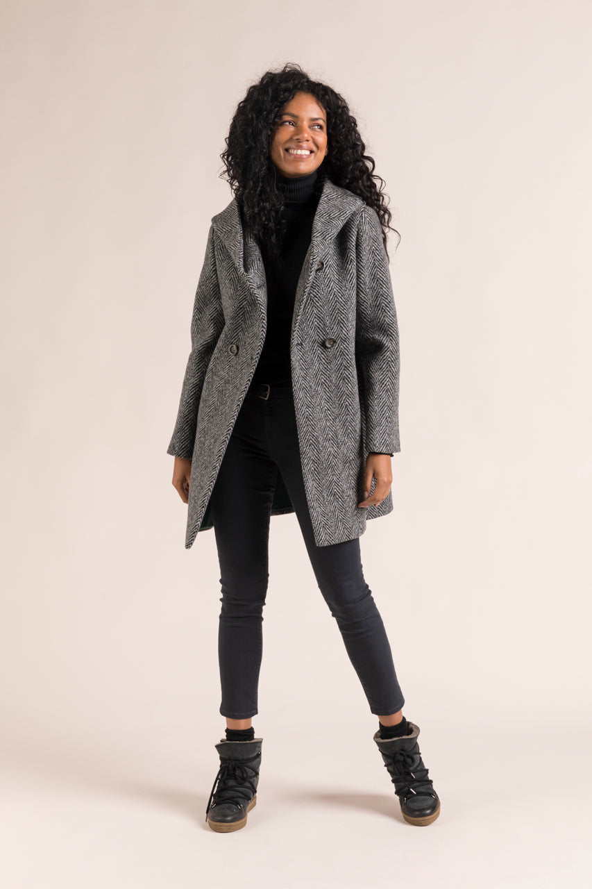 Manteau chaud cintré femme sale