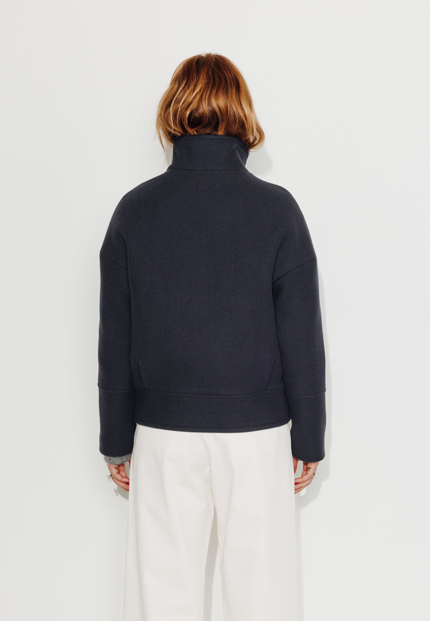 MABLY - MABLY - Blouson court oversize en drap de laine marine MARINE - Trench & Coat