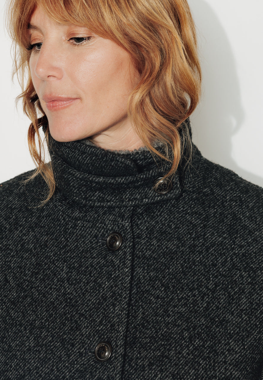 SEQUOIA - SEQUOIA - Manteau court en gabardine de laine bouclée recyclée noir NOIR - Trench & Coat