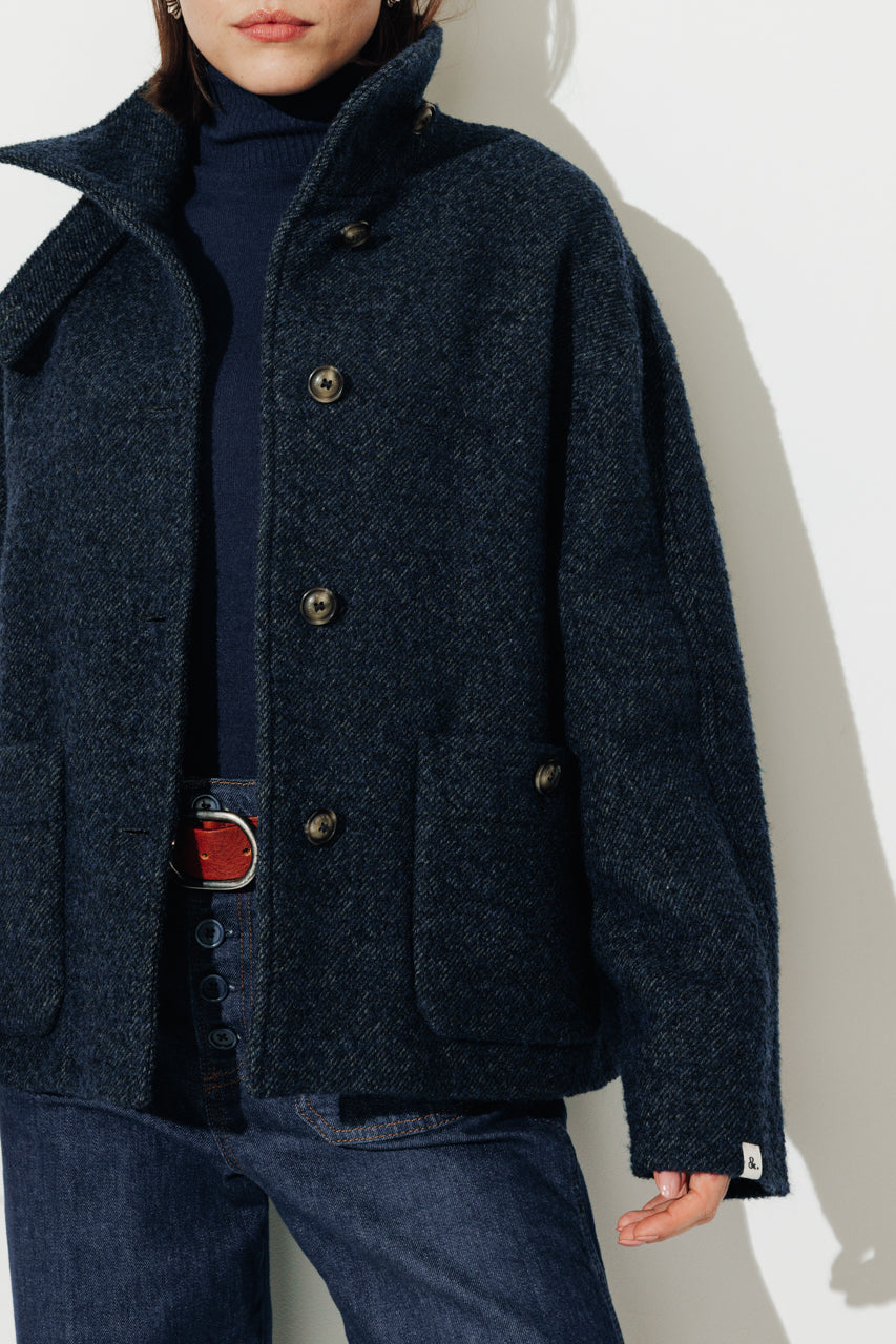 SEQUOIA - SEQUOIA - Manteau court en gabardine de laine bouclée recyclée bleu OCEAN - Trench & Coat