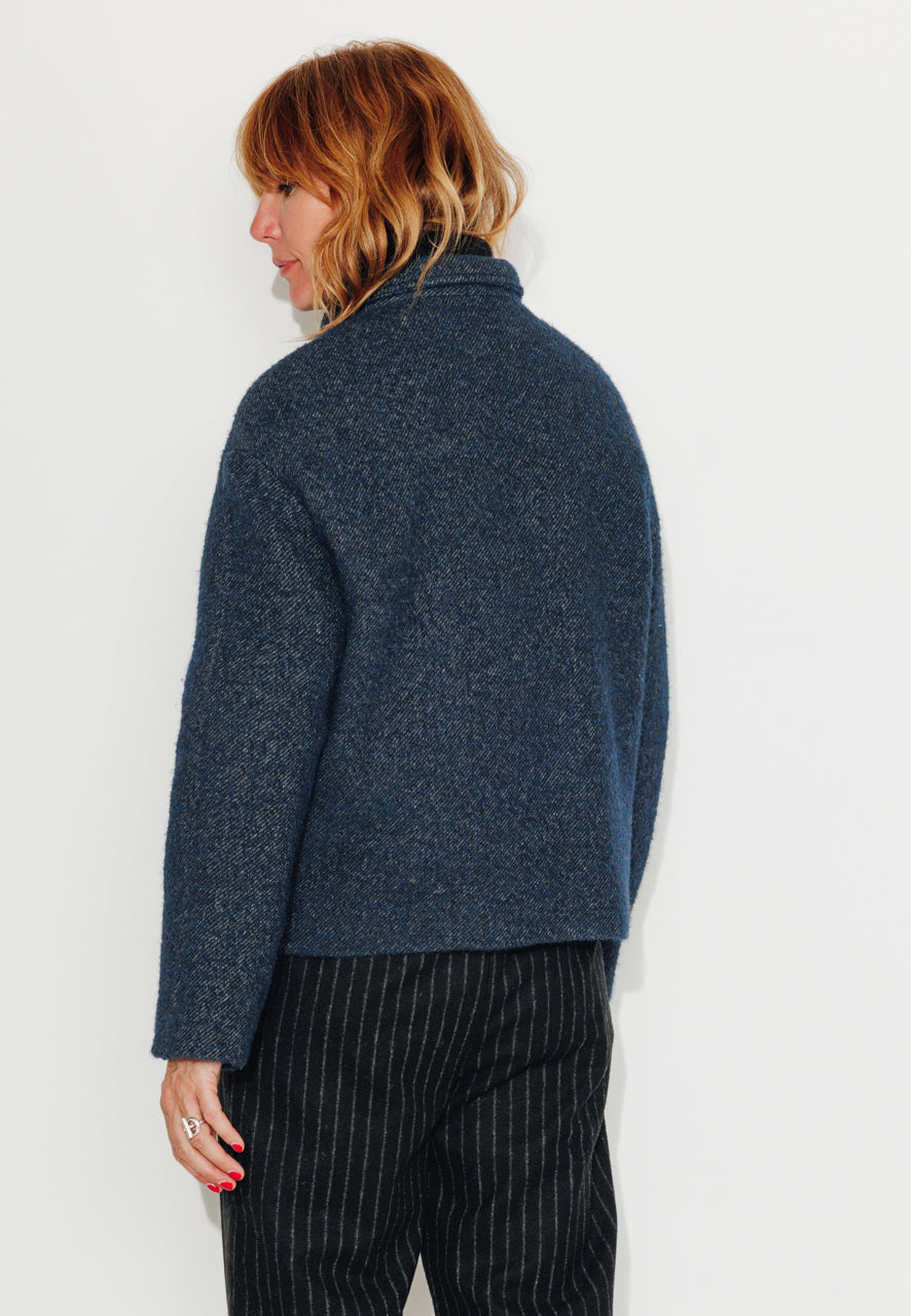SEQUOIA - SEQUOIA - Manteau court en gabardine de laine bouclée recyclée bleu OCEAN - Trench & Coat