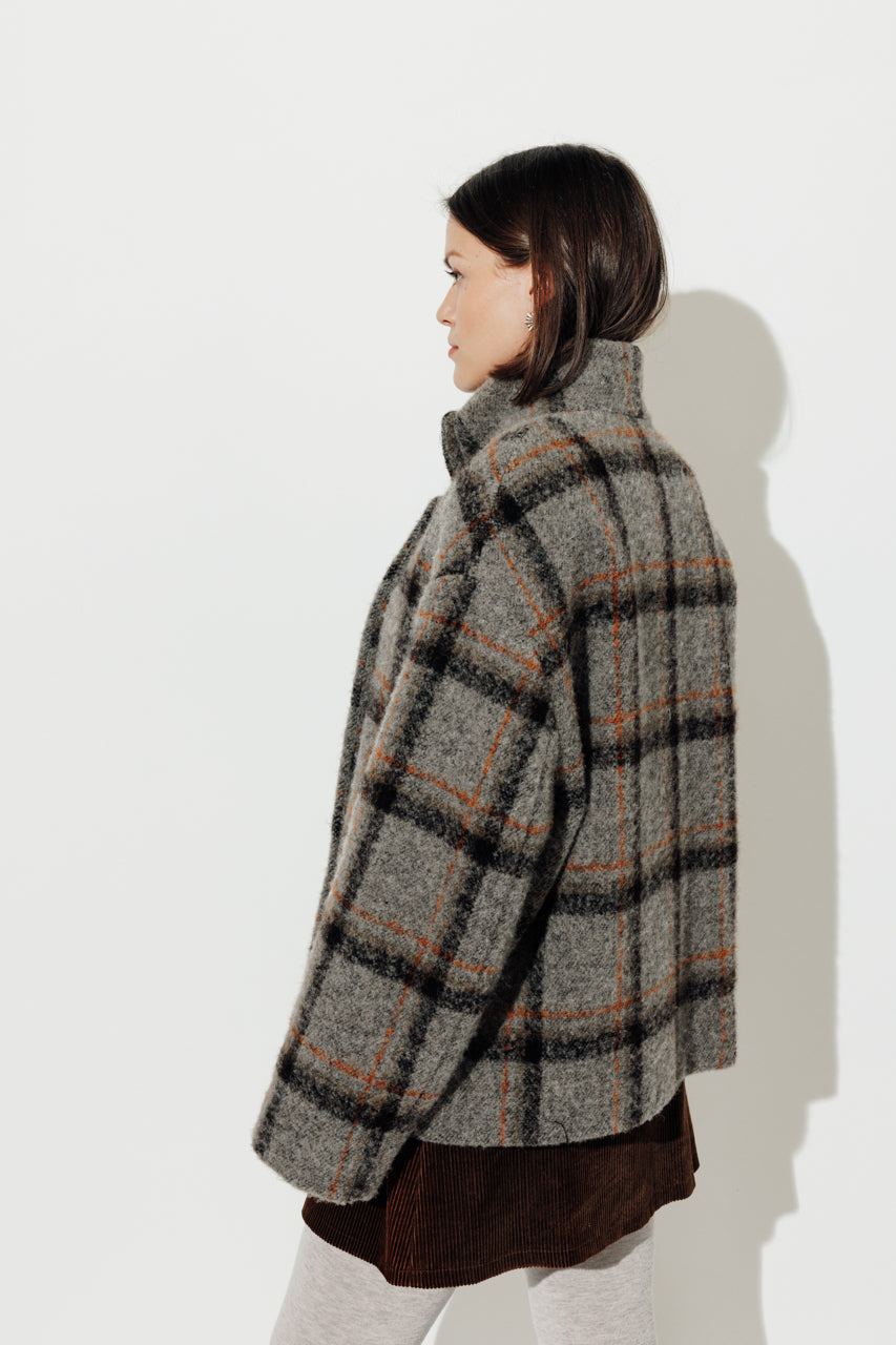 PLUMERIA - PLUMERIA - Manteau court oversize en bouclette de laine à carreaux gris VISONMARRON - Trench & Coat