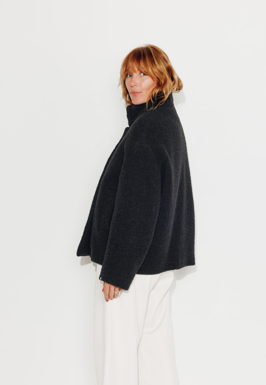 PLUMERIA - PLUMERIA - Manteau court en bouclette de laine vierge noir NOIR - Trench & Coat