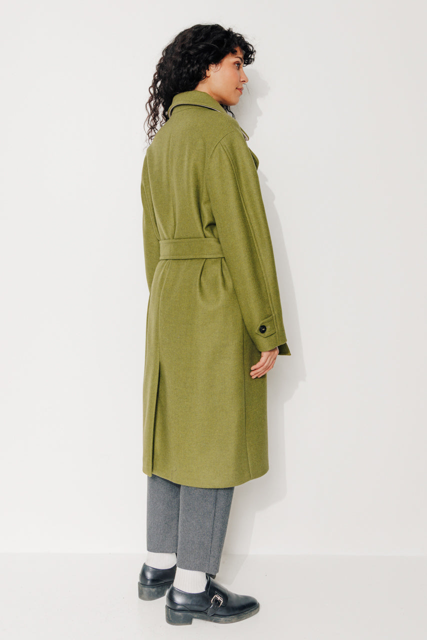 TROENE - TROENE - Manteau long oversize en gabardine de laine recyclée vert VERDURE - Trench & Coat