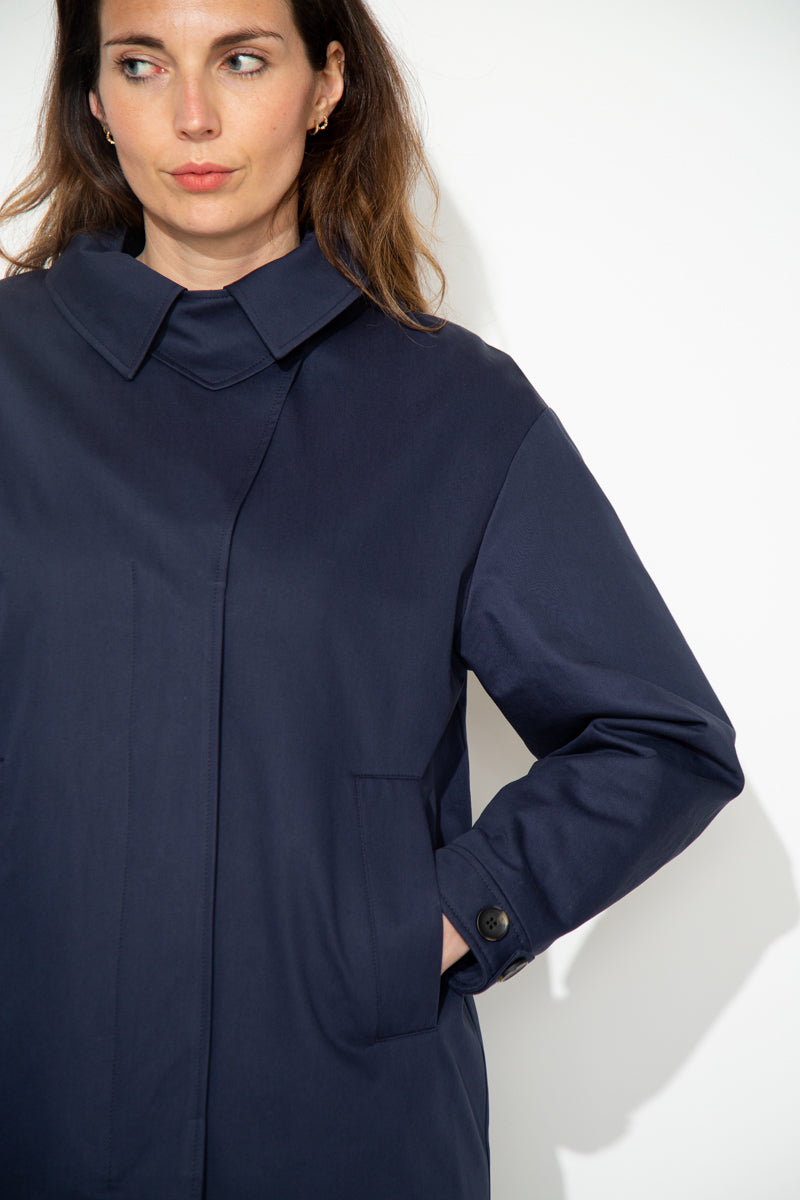 SAUZET - Trench oversize 100% coton déperlant MARINE - Trench & Coat