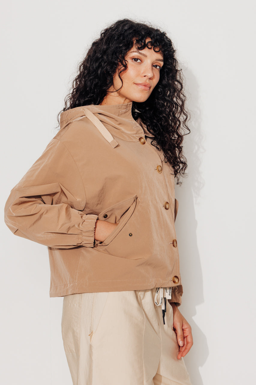 SUREAU - SUREAU - Veste courte, légère et déperlante CAMEL - Trench & Coat