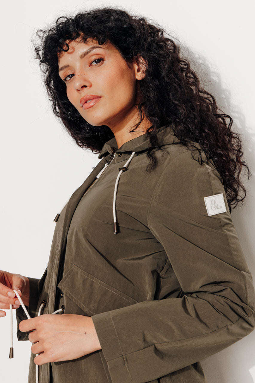 FRAISIER - Parka courte tissu finition satiné Vert kaki / Army green - Trench & Coat