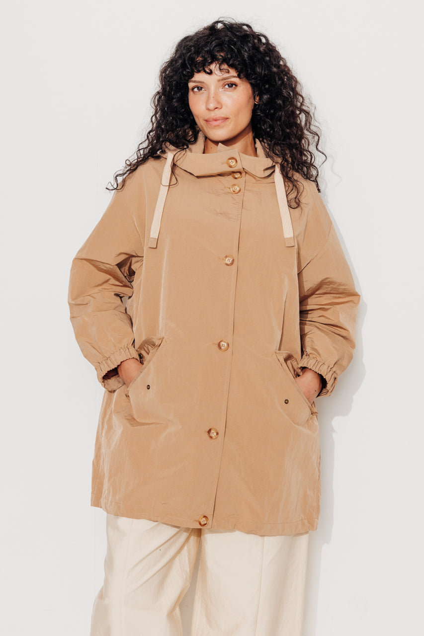 CORNUS - Parka décontractée à capuche déperlante camel CAMEL