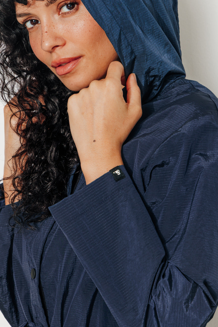 GRAMINE - GRAMINE - Imper fluide à capuche marine non doublé MARINE - Trench & Coat