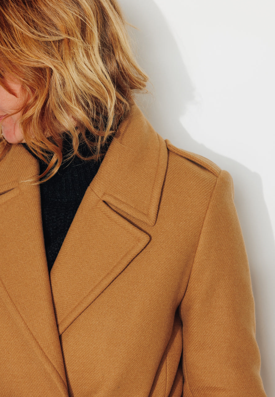 PRECIEUX - PRECIEUX - Manteau long ceinturé en drap de laine vierge camel Camel / Camel - Trench & Coat