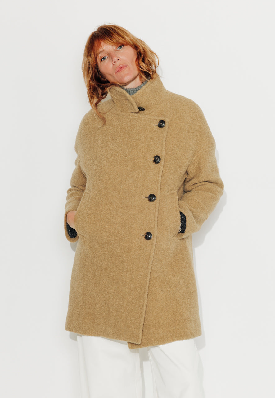 UPIE - UPIE - Manteau mi-long oversize en bouclette de laine vierge moutarde MOUTARDE - Trench & Coat