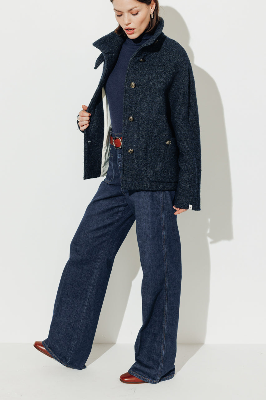 SEQUOIA - SEQUOIA - Manteau court en gabardine de laine bouclée recyclée bleu OCEAN - Trench & Coat