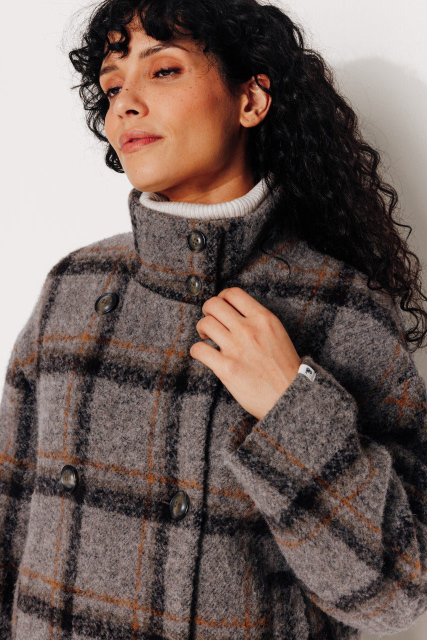 PLUMERIA - PLUMERIA - Manteau court oversize en bouclette de laine à carreaux gris VISONMARRON - Trench & Coat