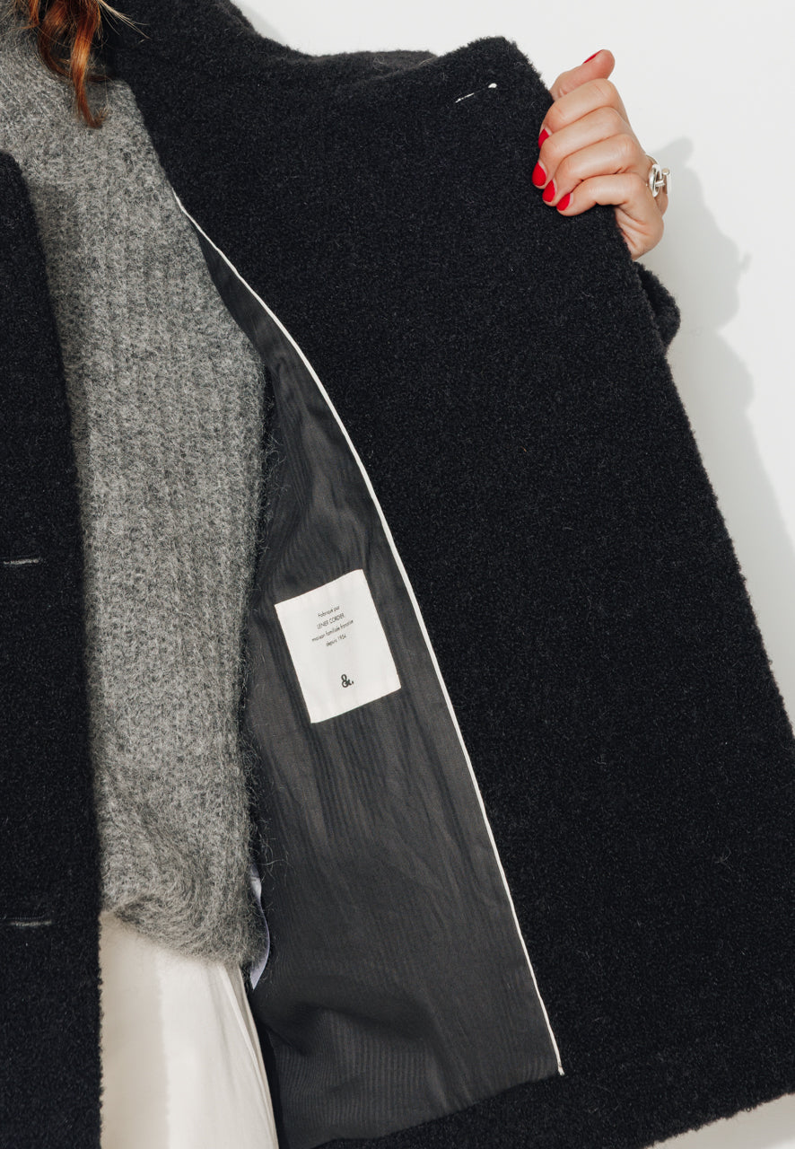 PLUMERIA - PLUMERIA - Manteau court en bouclette de laine vierge noir NOIR - Trench & Coat