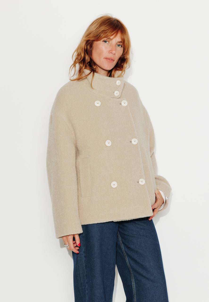 PLUMERIA - PLUMERIA - Manteau court en bouclette de laine vierge beige SABLE - Trench & Coat