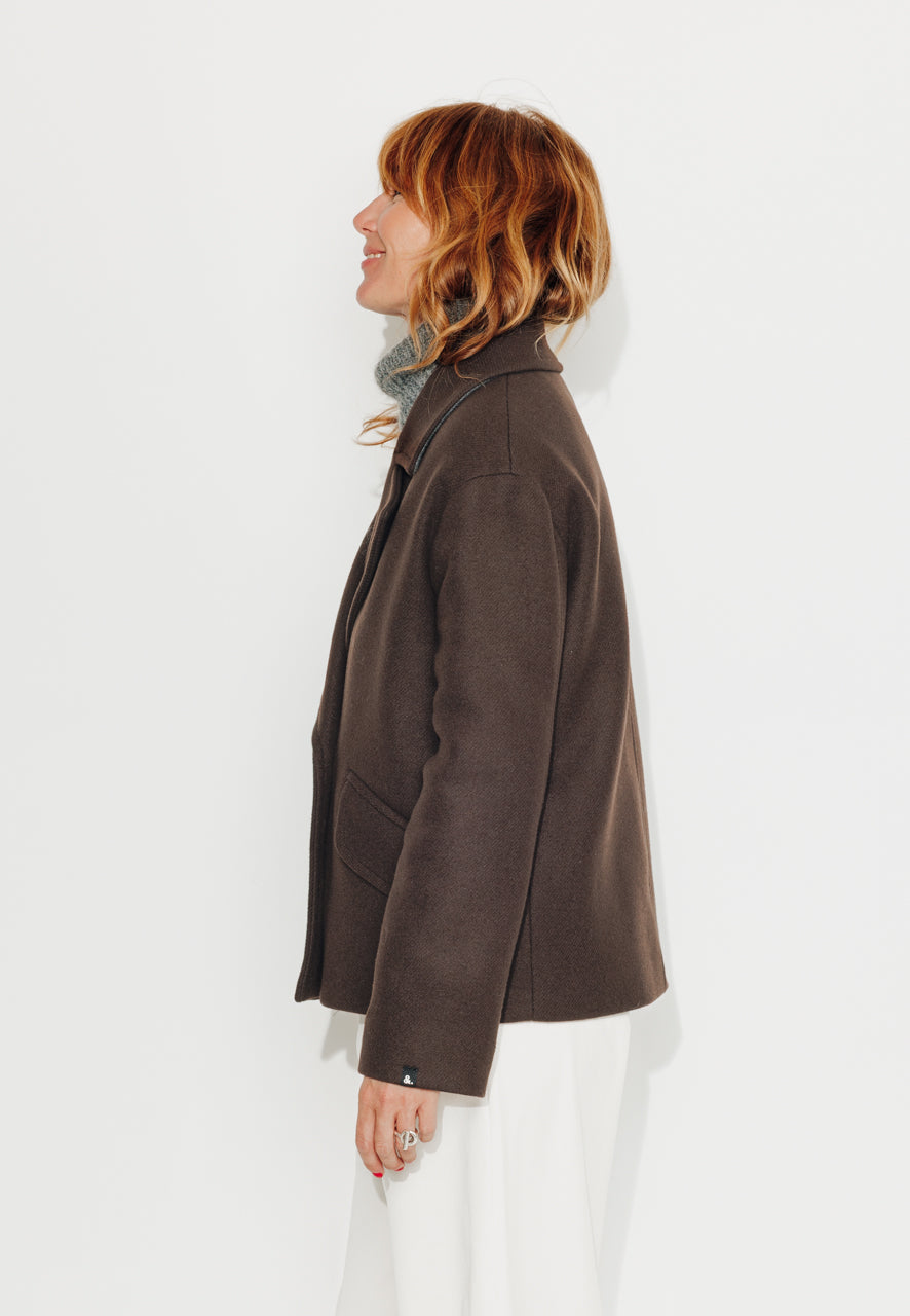 MURIER - MURIER - Manteau court oversize en drap de laine vierge marron ECORCE - Trench & Coat