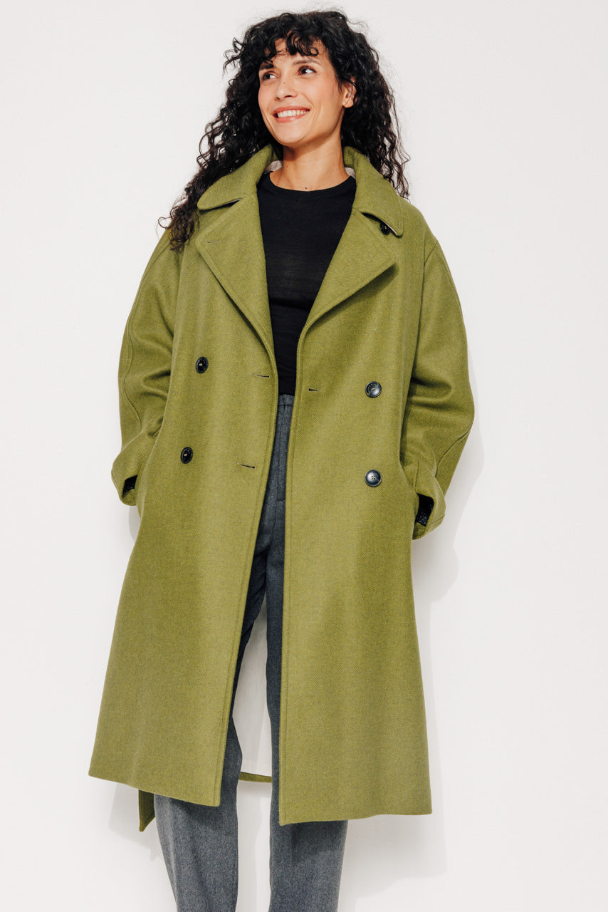 TROENE - TROENE - Manteau long oversize en gabardine de laine recyclée vert VERDURE - Trench & Coat