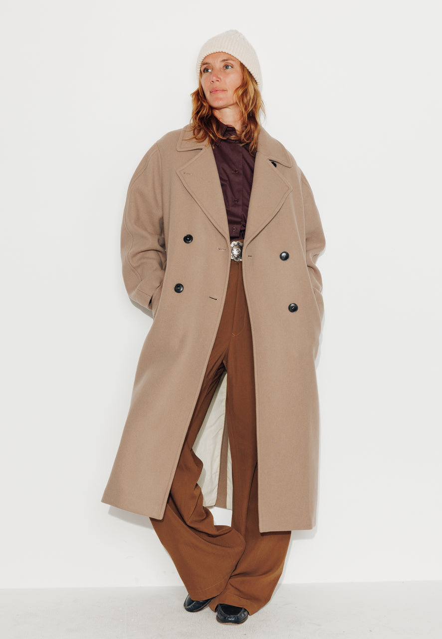 LONGTROENE - LONGTROENE - Manteau long oversize en drap de laine vierge beige GREGE - Trench & Coat